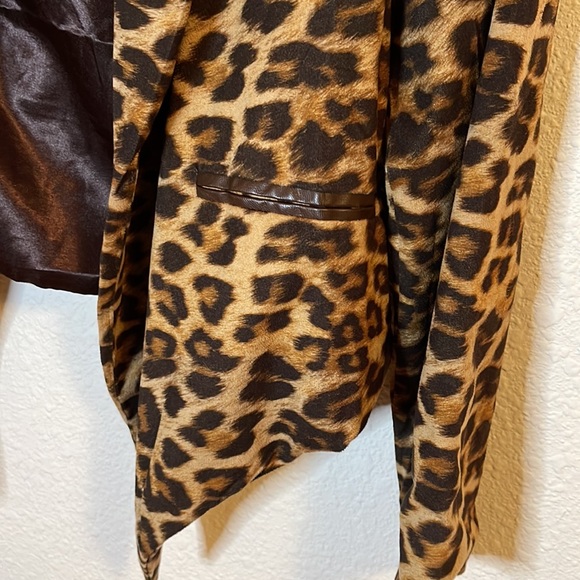 Leopard Blazer - Picture 3 of 3